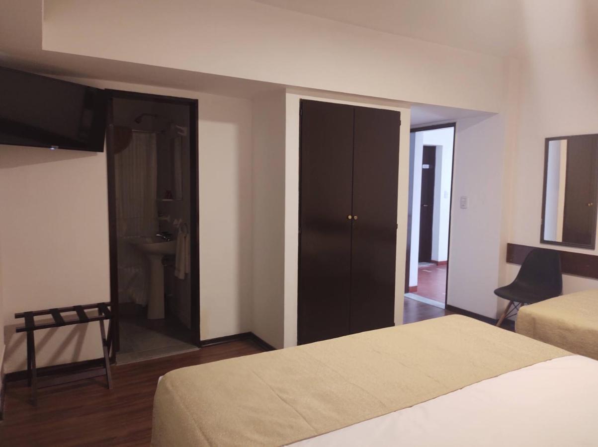 Emilia Hotel 2*